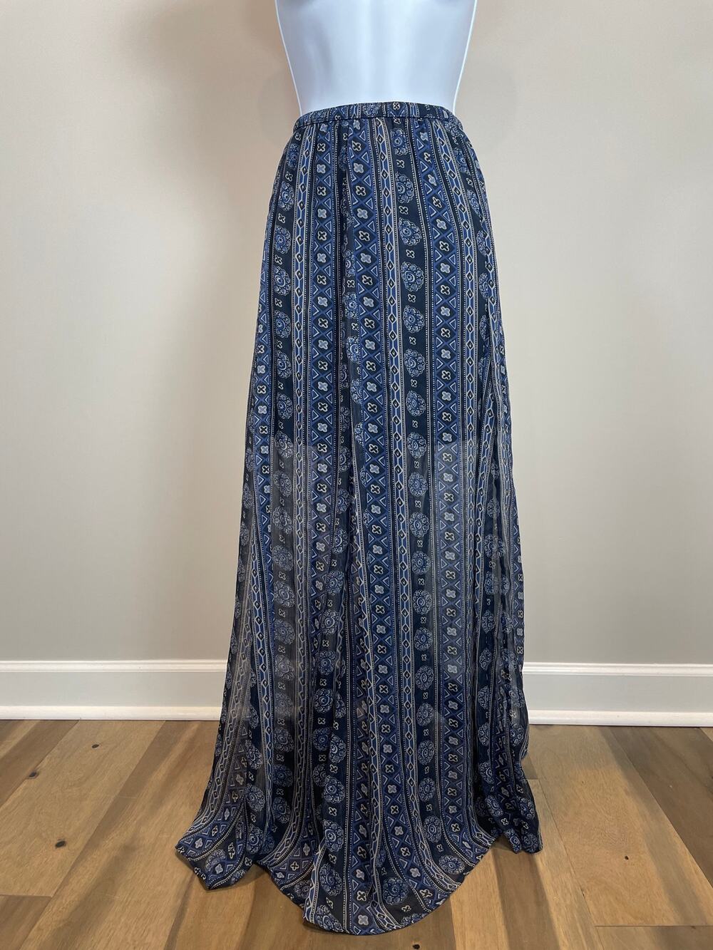 Hollister Sheer Boho Maxi Skirt Size S Lightweight Chiffon Partially Lined